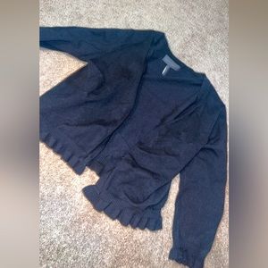 Cropped 3/4 length sleeve black jacket